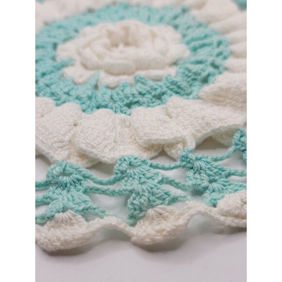 Hand Crocheted Doily Table mat Candle mat Glacier Ice White 8.5" Handmade - Picture 2 of 7